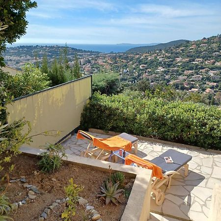 Appartement Rez De Jardin Dans Villa Vue Mer Cavalaire-sur-Mer Exterior foto