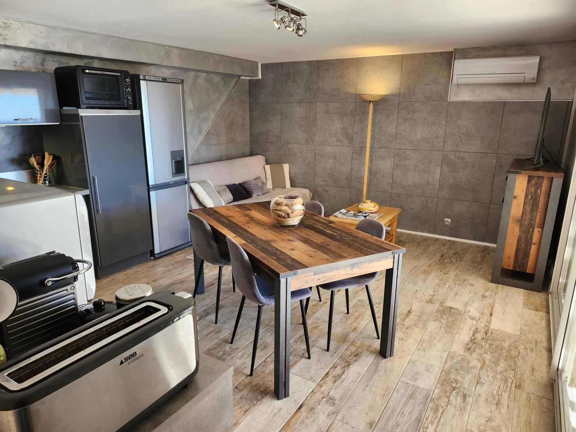 Appartement Rez De Jardin Dans Villa Vue Mer Cavalaire-sur-Mer Exterior foto